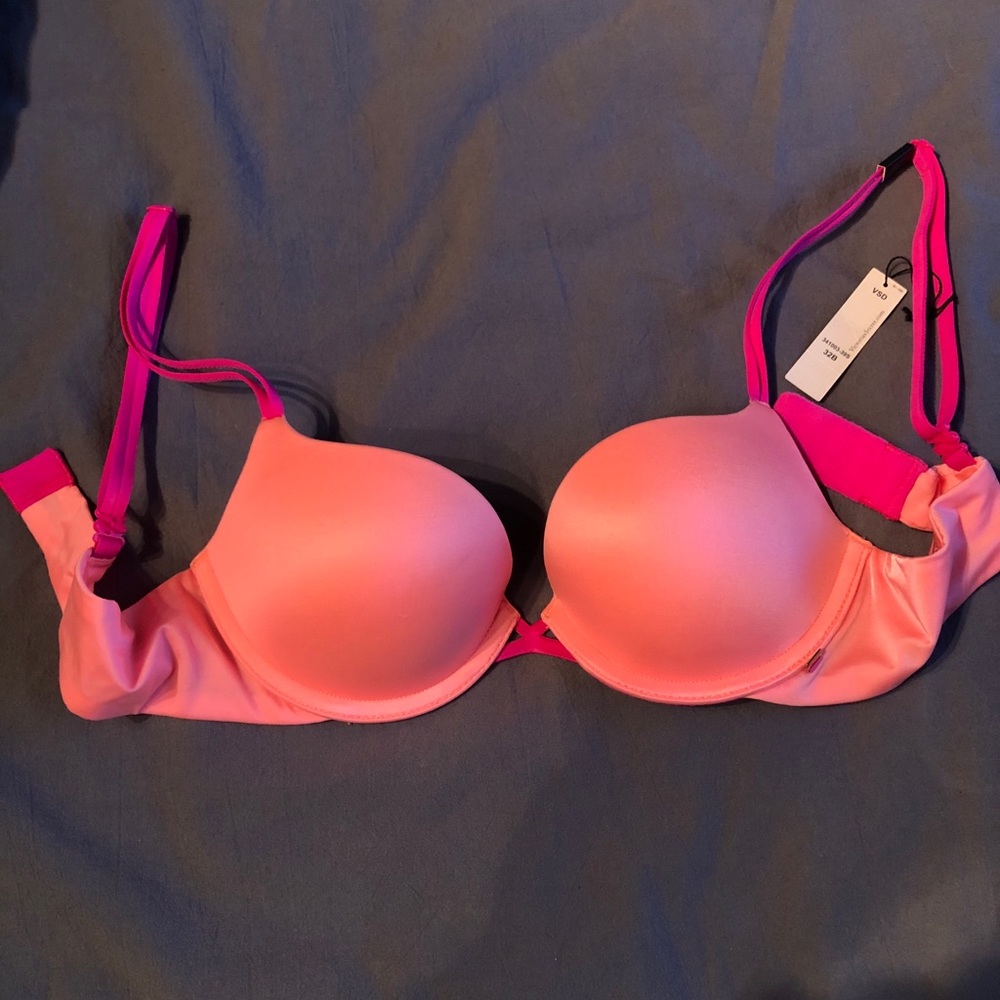 Victoria Secret - Very Sexy Padded Demi Bra (32B)